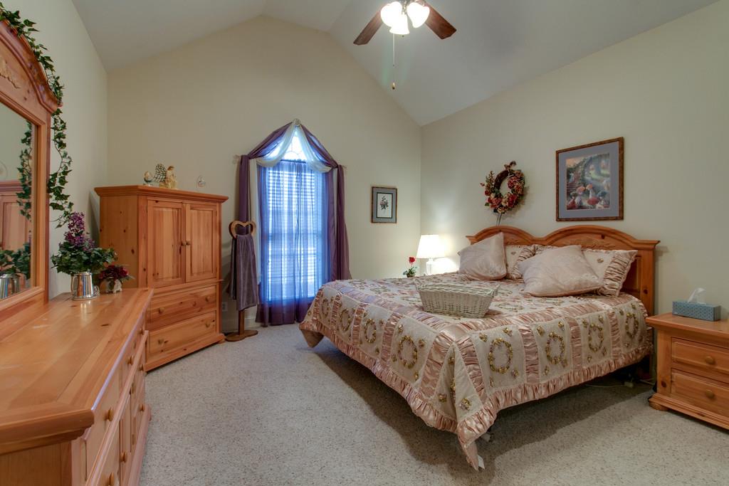 1402 Lock B Road South Clarksville, TN 37040 - Photo 13 of 28 Gallery Image 13