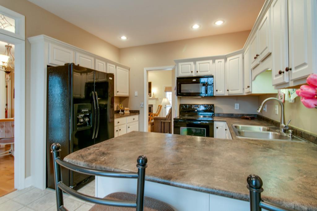 1402 Lock B Road South Clarksville, TN 37040 - Photo 9 of 28 Gallery Image 9