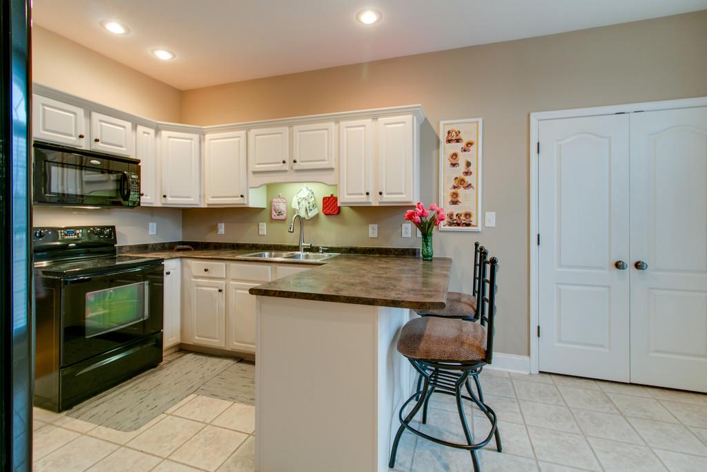 1402 Lock B Road South Clarksville, TN 37040 - Photo 10 of 28 Gallery Image 10