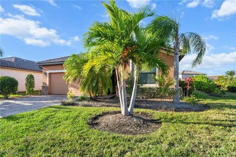 $435,000 | 2728 Via Piazza Loop, Fort Myers, FL 33905