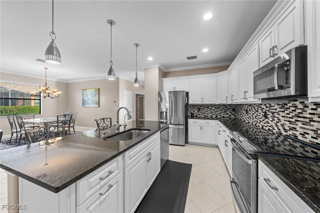 2728 Via Piazza Loop Fort Myers, FL 33905 - Photo 6 of 31