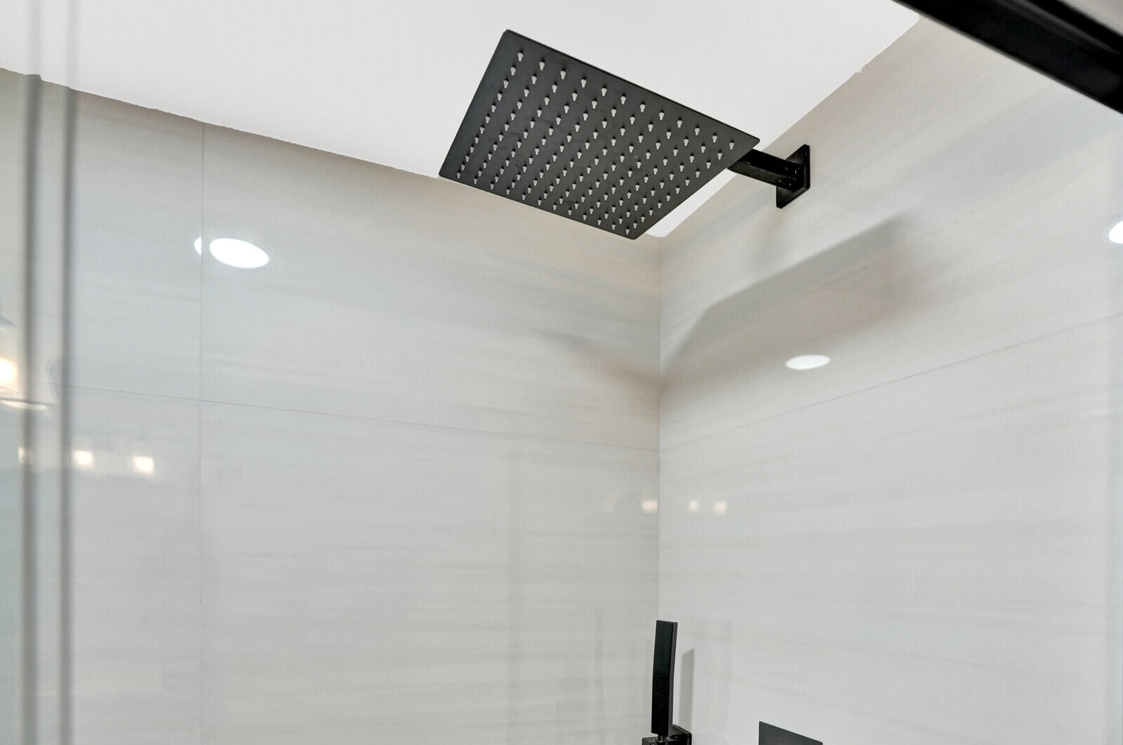 9260 Southwest 14th Street, Unit 2508 Boca Raton, FL 33428 - Photo 28 of 49 a close view of a bathroom