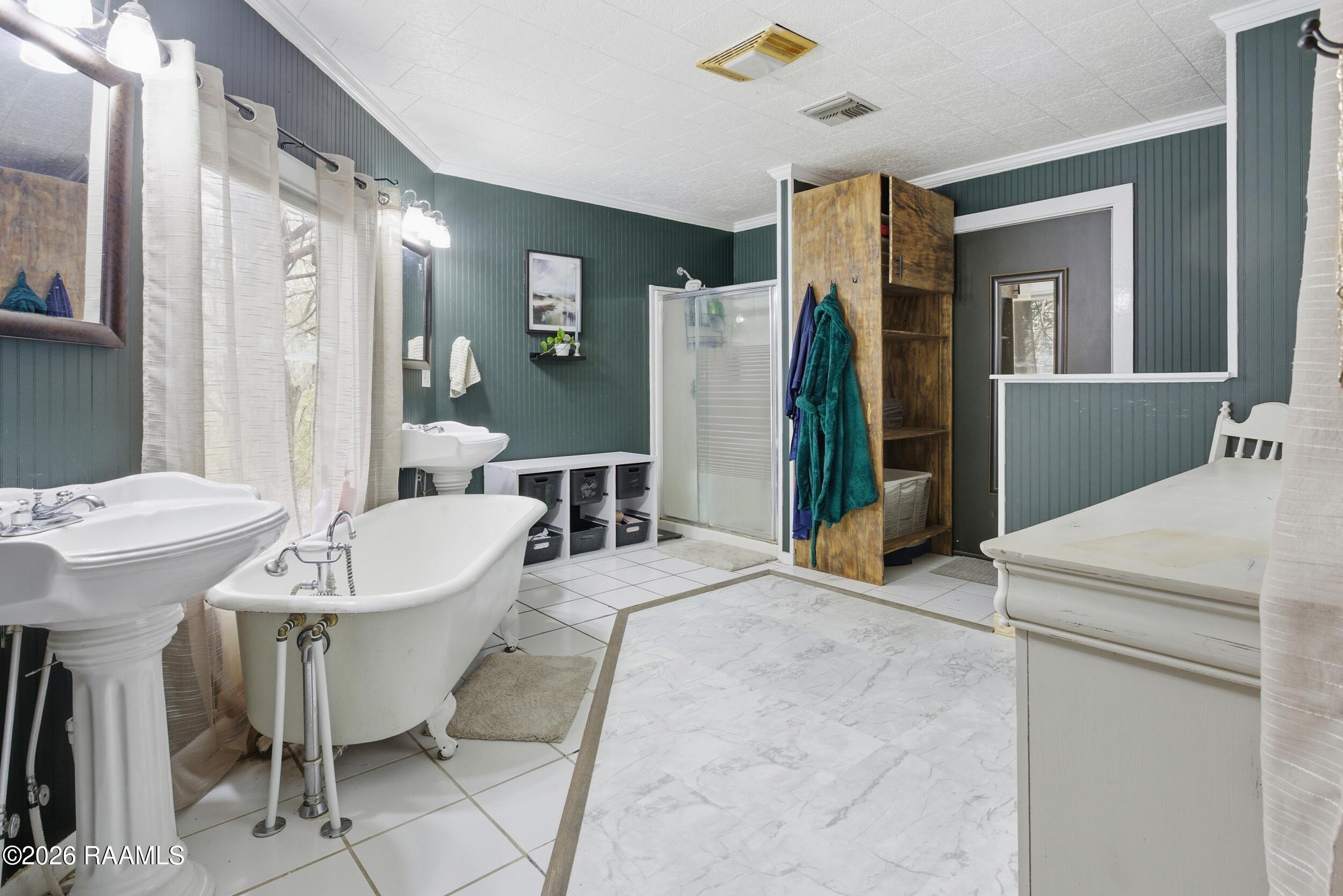 231 Iseringhausen Road Church Point, LA 70525 - Photo 10 of 20 Primary Bath