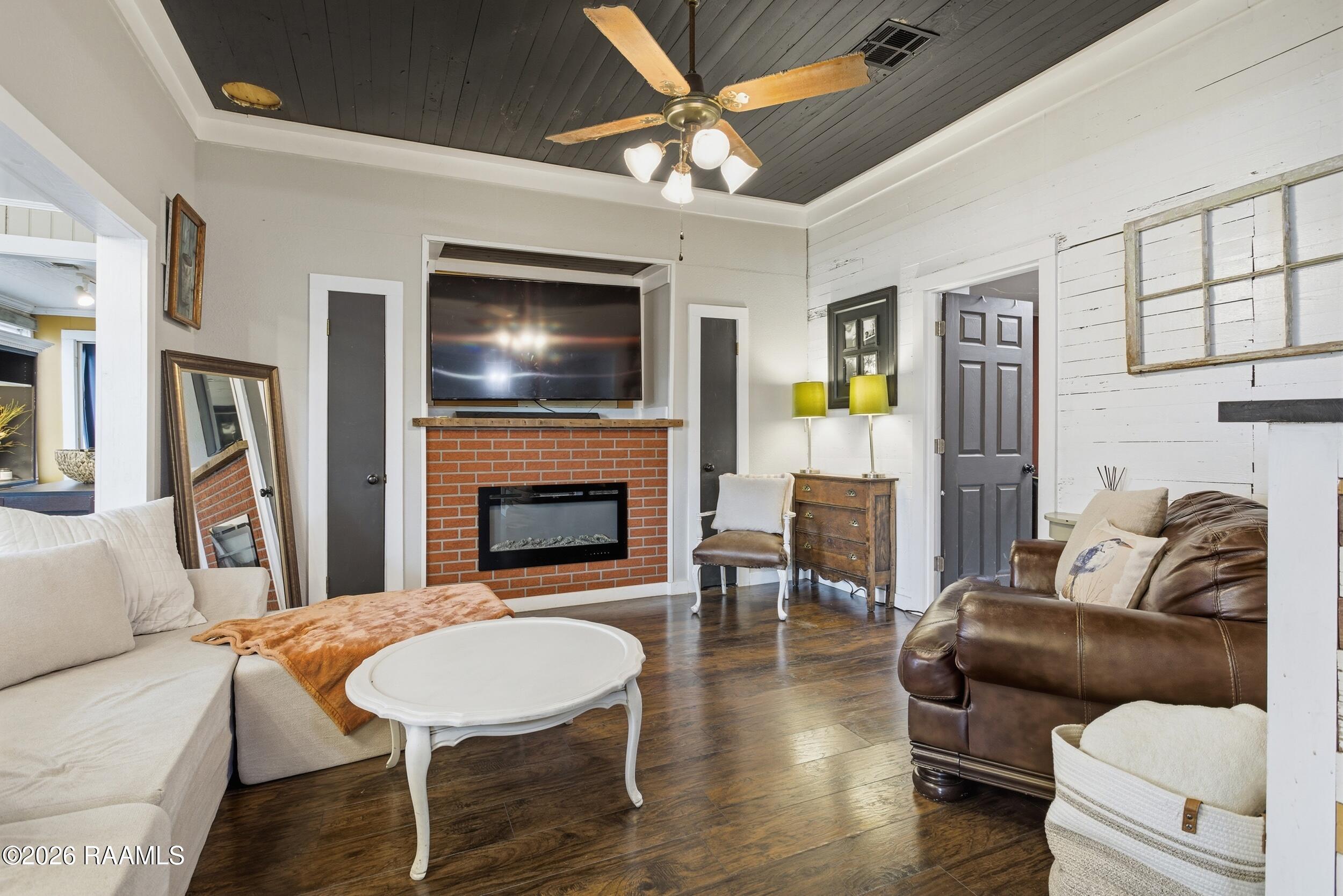 231 Iseringhausen Road Church Point, LA 70525 - Photo 2 of 20 Living Room