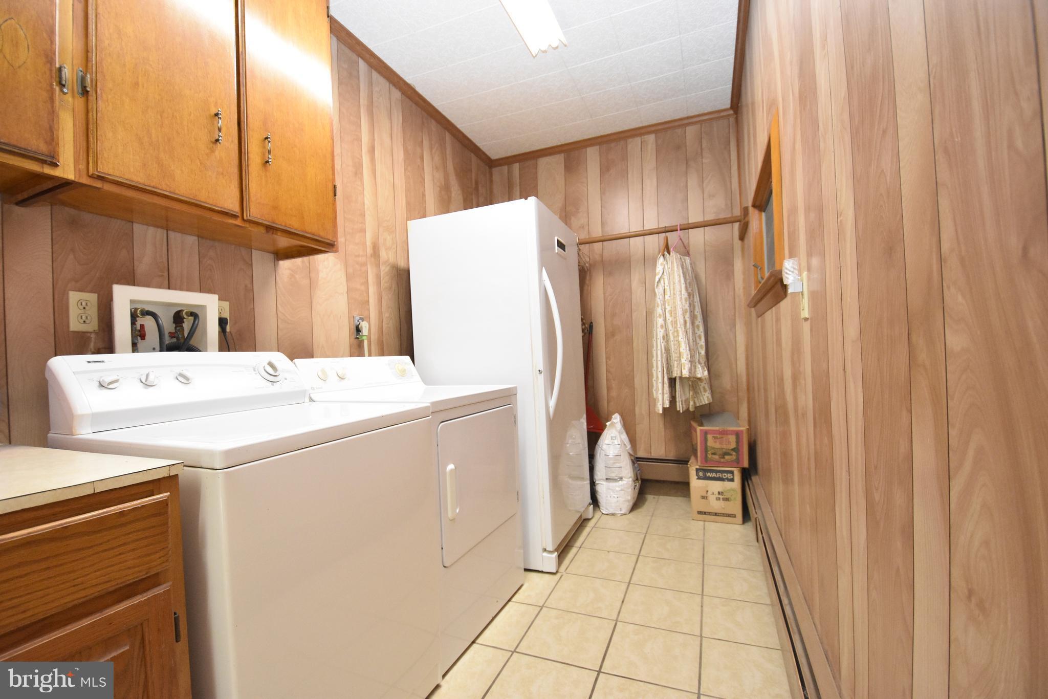 7901 Pea Neck Road St. Michaels, MD 21663 - Photo 10 of 25 Laundry Room adjacent to kitchen