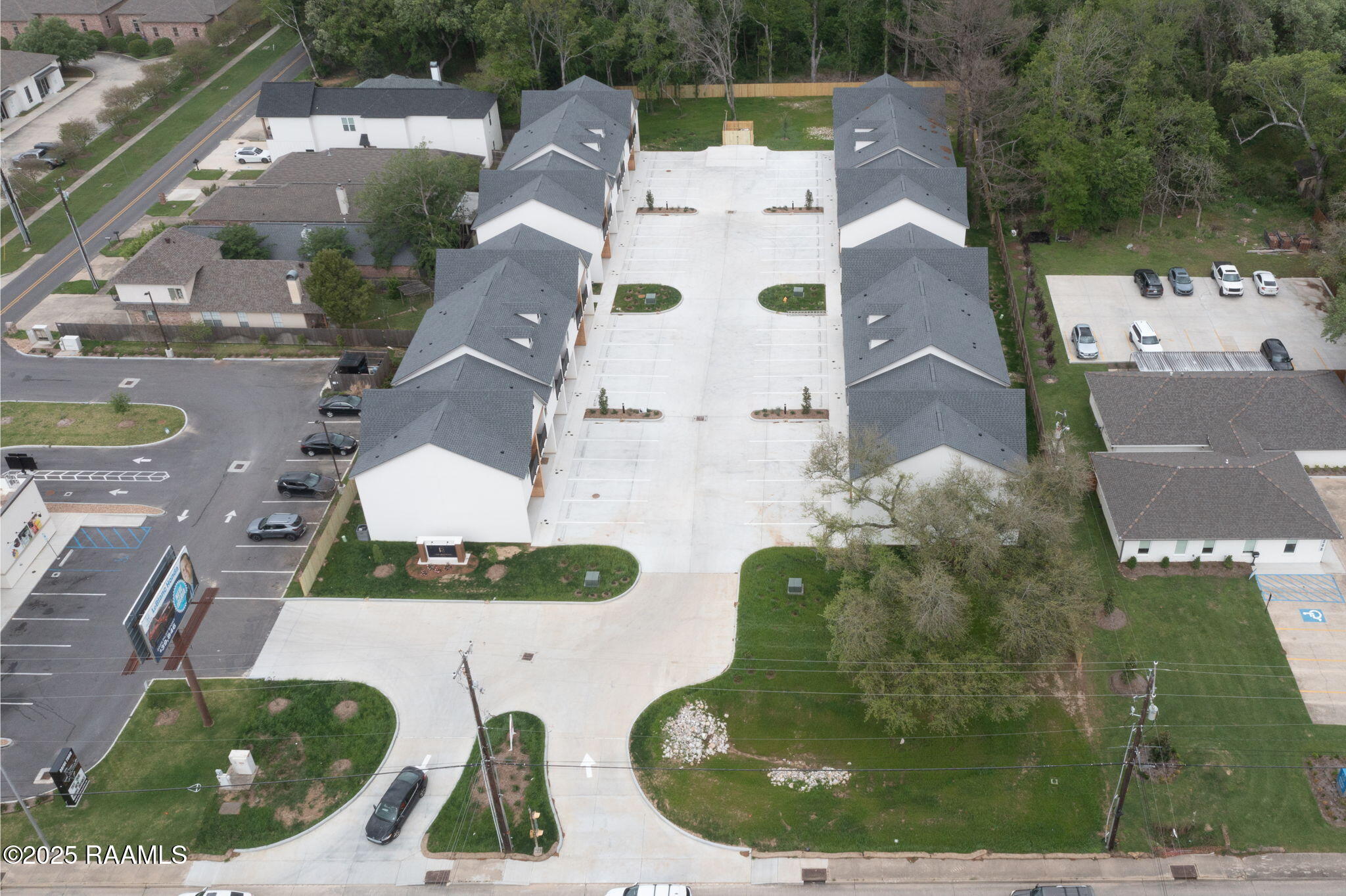 1510 Kaliste Saloom Road, Unit 306 Lafayette, LA 70508 - Photo 22 of 23 34-web-or-mls-DJI_0972-Edit