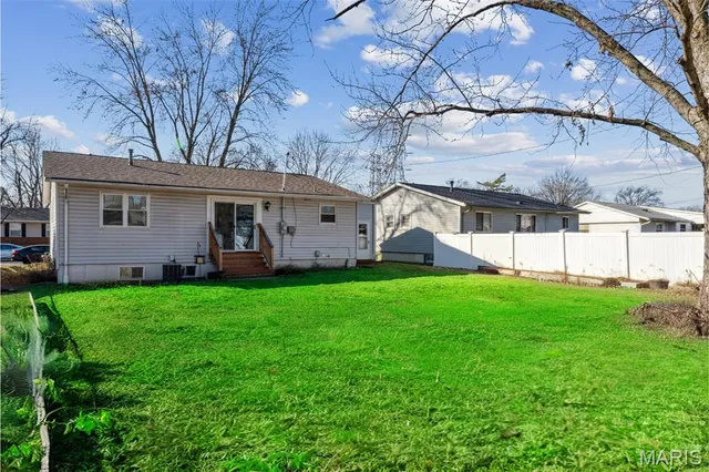 $199,900 | 435 Lemondale Lane, Florissant, MO 63031