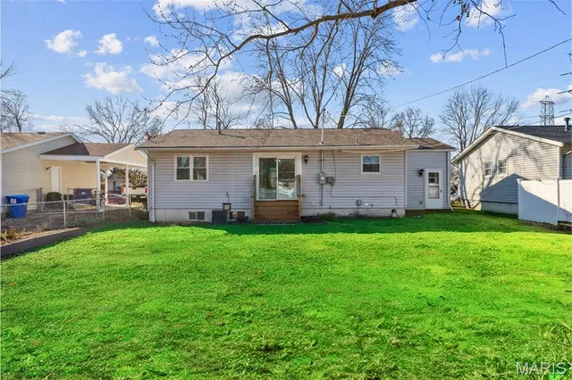 $199,900 | 435 Lemondale Lane, Florissant, MO 63031