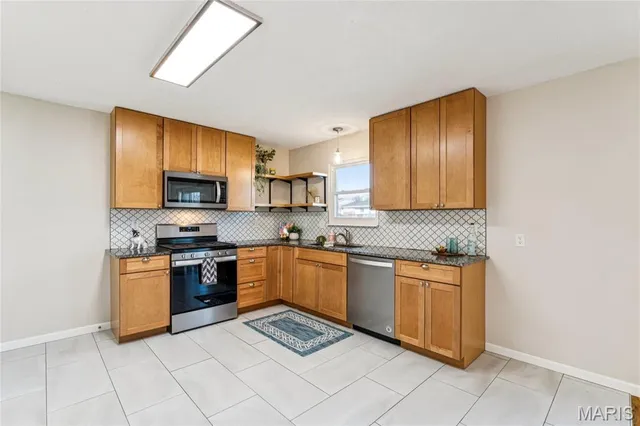 $199,900 | 435 Lemondale Lane, Florissant, MO 63031