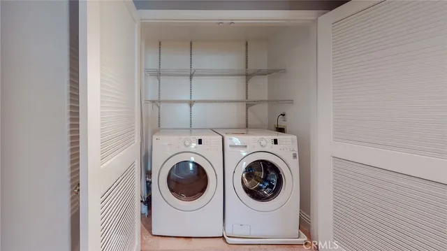 a view of walk in closet