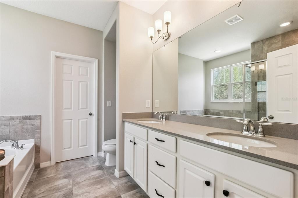 1108 Lincoln Ridge Loop Ocoee, FL 34761 - Photo 15 of 32