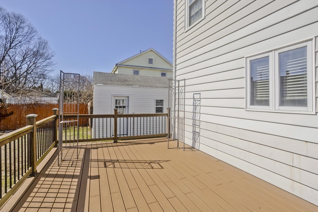 14 Lawrence Road Chicopee, MA 01013 - Photo 5 of 42