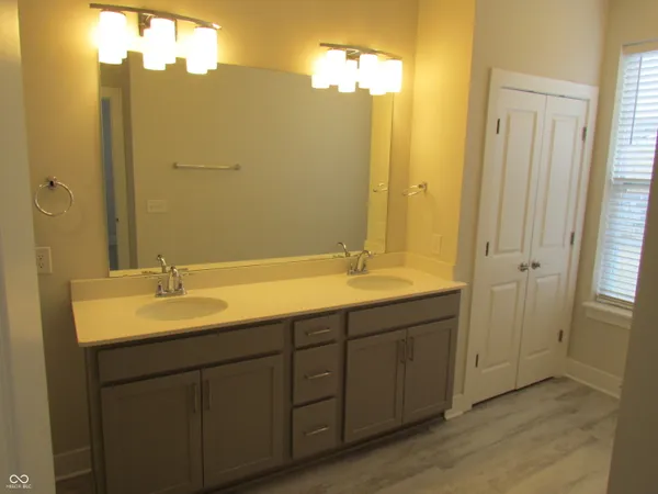 $2,575 | 1062 Valentine Lane, Carmel, IN 46032