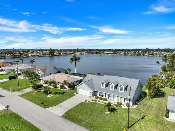 $6,000 | 407 Southwest 37th Street, Unit 407, Cape Coral, FL 33914