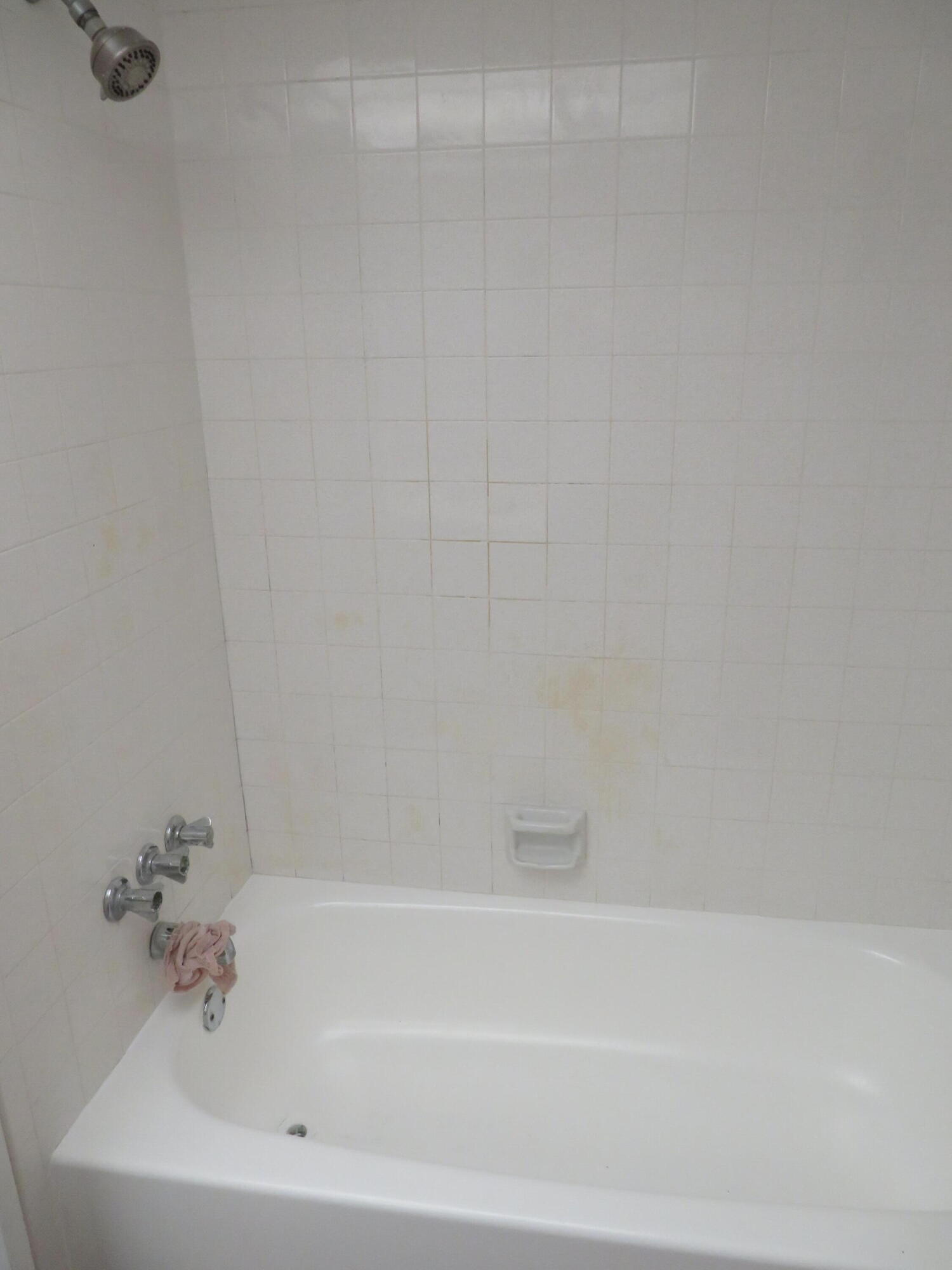 9233 Southwest 8th Street, Unit 117 Boca Raton, FL 33428 - Photo 31 of 37 64_9233-117_MBath
