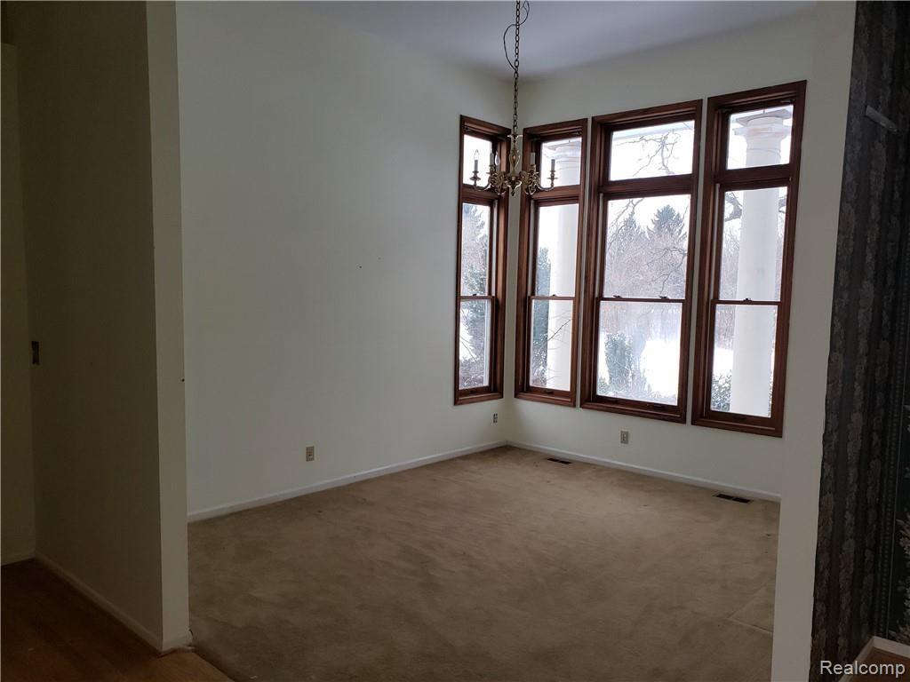 4597 Clarkston Road Clarkston, MI 48348 - Photo 12 of 23 2019-02-28 17.32