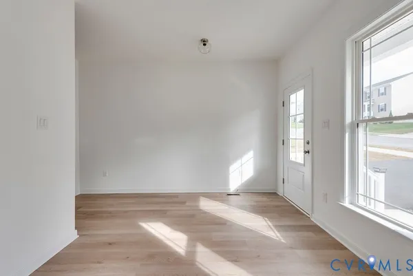 a view of empty room with window