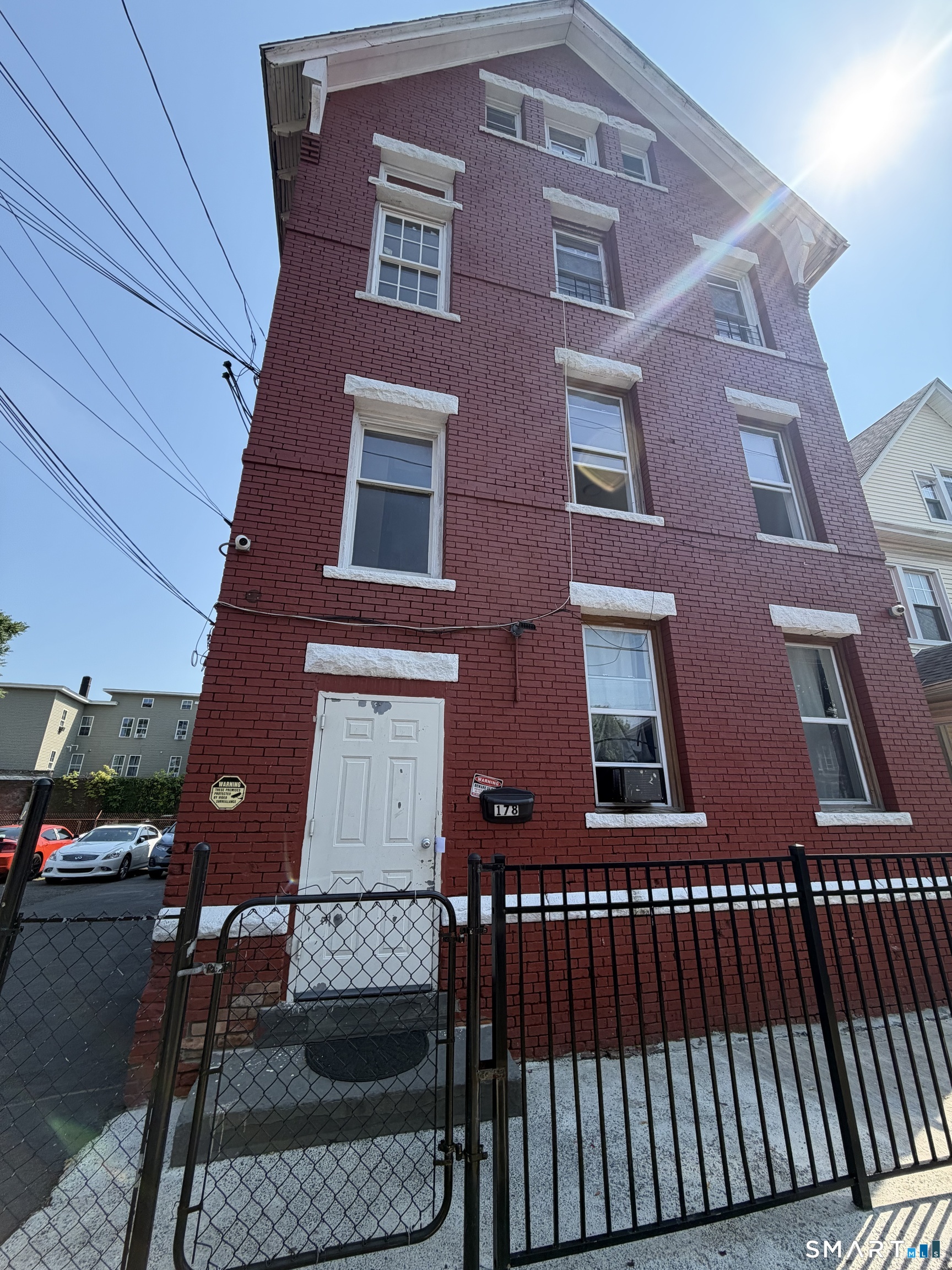 178 Clarence Street, Unit 4 Bridgeport, CT 06608 - Photo 1 of 8