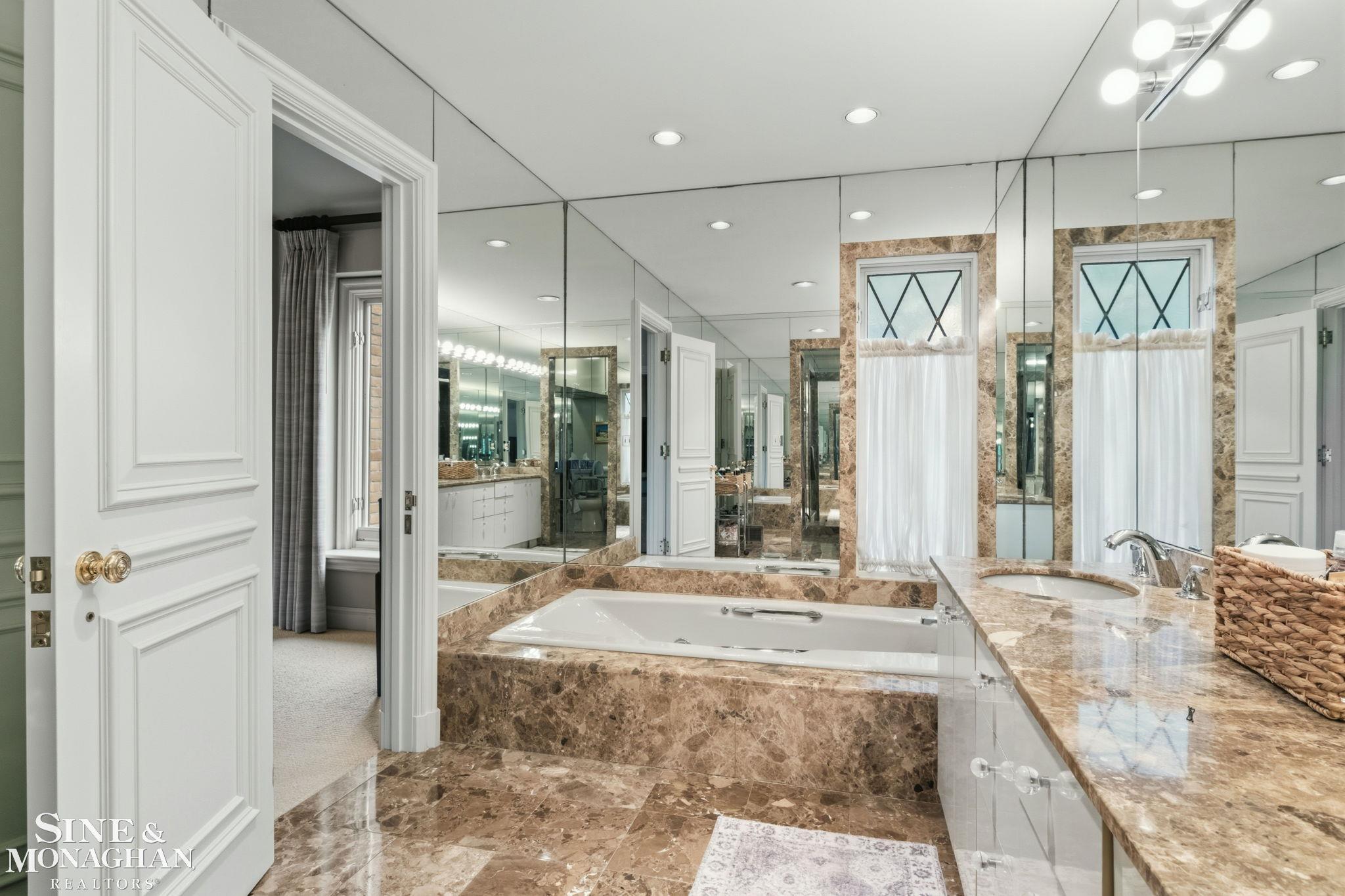 121 Vendome Road Grosse Pointe, MI 48236 - Photo 30 of 48 Gallery Image 30