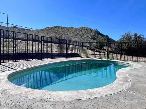 $425,000 | 40020 176th Street East, Palmdale, CA 93591