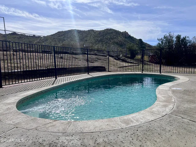 $425,000 | 40020 176th Street East, Palmdale, CA 93591