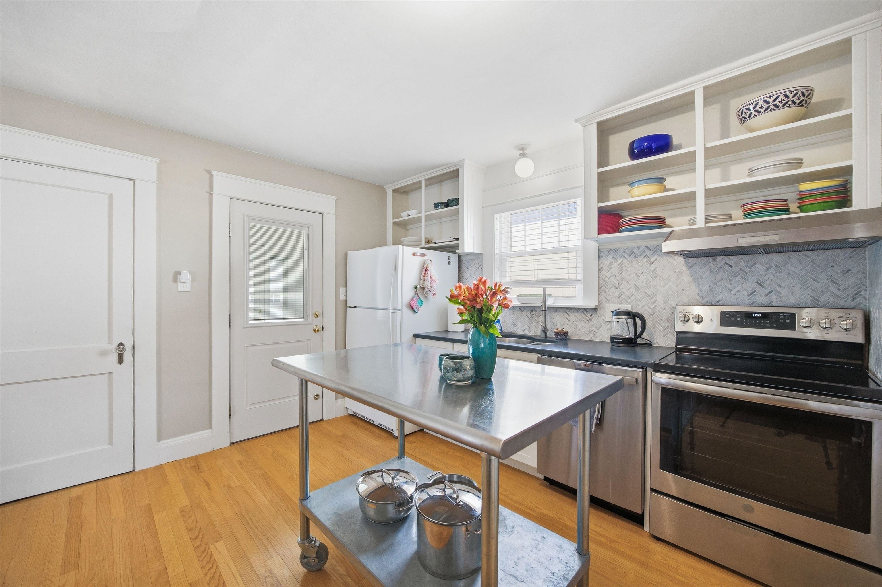 467 Bridge Street Manchester, NH 03104 - Photo 17 of 43