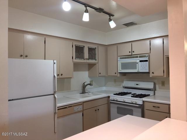 3750 North Country Club Road, Unit 10 Tucson, AZ 85716 - Photo 5 of 17