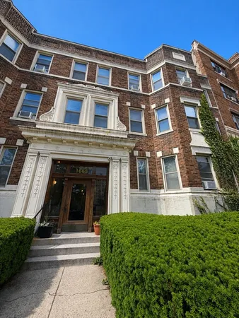 $2,300 | 1665 Commonwealth Avenue, Unit 16, Boston, MA 02135