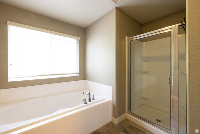 293 North 550 West Springville, UT 84663 - Photo 18 of 33 Master bathroom separate shower and tub with window