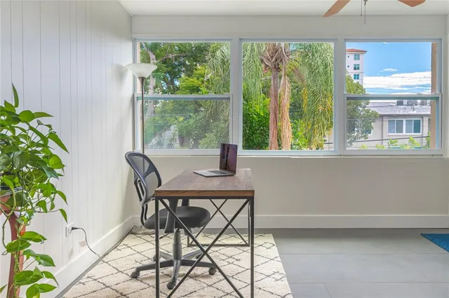 $3,300 | 1097 Eden Isle Boulevard Northeast, Unit 3, St. Petersburg, FL 33704