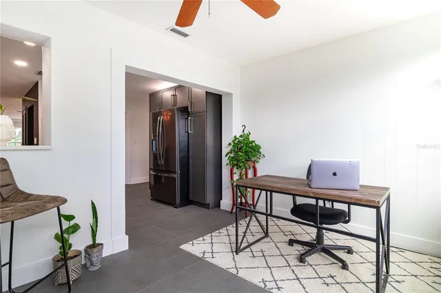 $3,300 | 1097 Eden Isle Boulevard Northeast, Unit 3, St. Petersburg, FL 33704