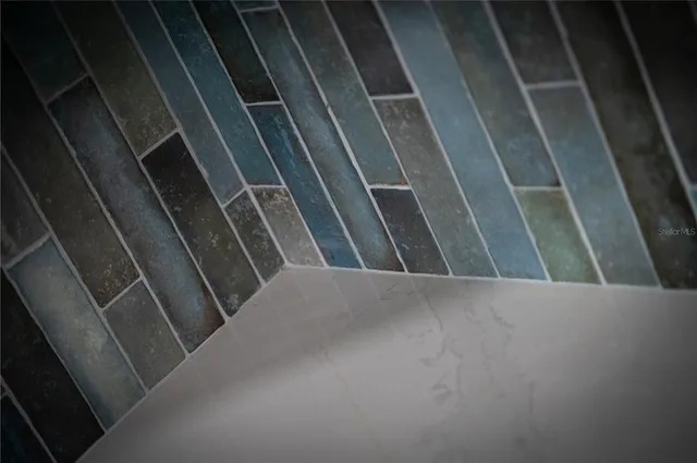 $3,300 | 1097 Eden Isle Boulevard Northeast, Unit 3, St. Petersburg, FL 33704