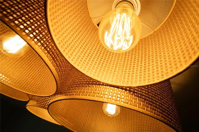 $3,300 | 1097 Eden Isle Boulevard Northeast, Unit 3, St. Petersburg, FL 33704