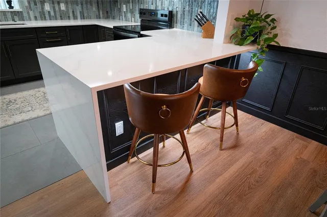 $3,300 | 1097 Eden Isle Boulevard Northeast, Unit 3, St. Petersburg, FL 33704