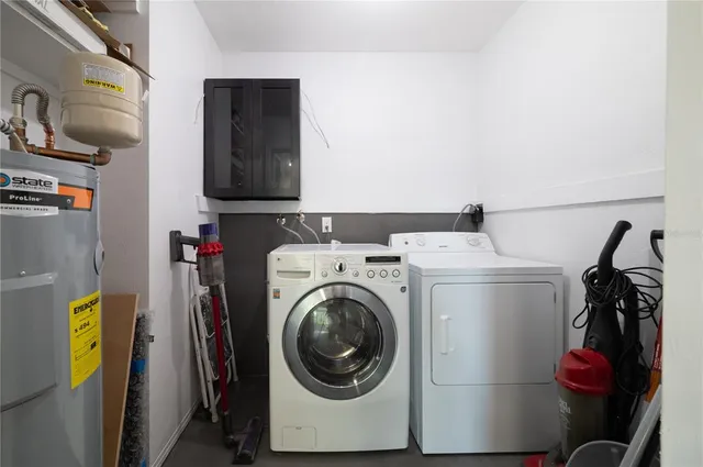 $3,300 | 1097 Eden Isle Boulevard Northeast, Unit 3, St. Petersburg, FL 33704