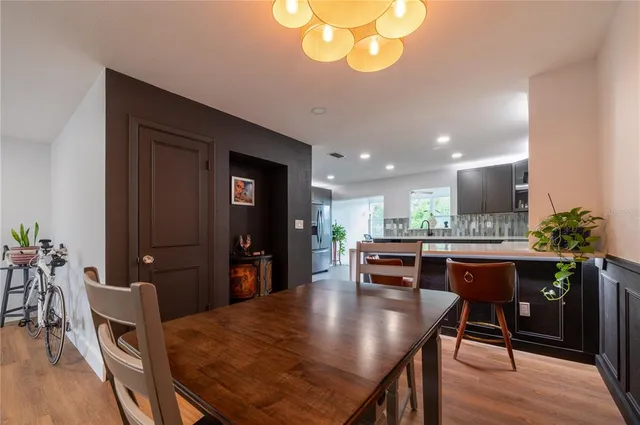 $3,300 | 1097 Eden Isle Boulevard Northeast, Unit 3, St. Petersburg, FL 33704