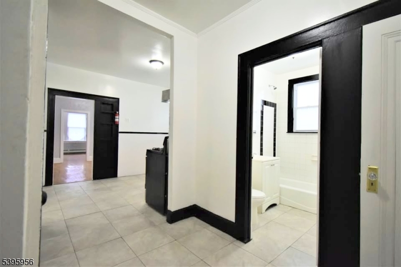 352 Wainwright Street, Unit 1R Newark, NJ 07112 - Photo 4 of 10