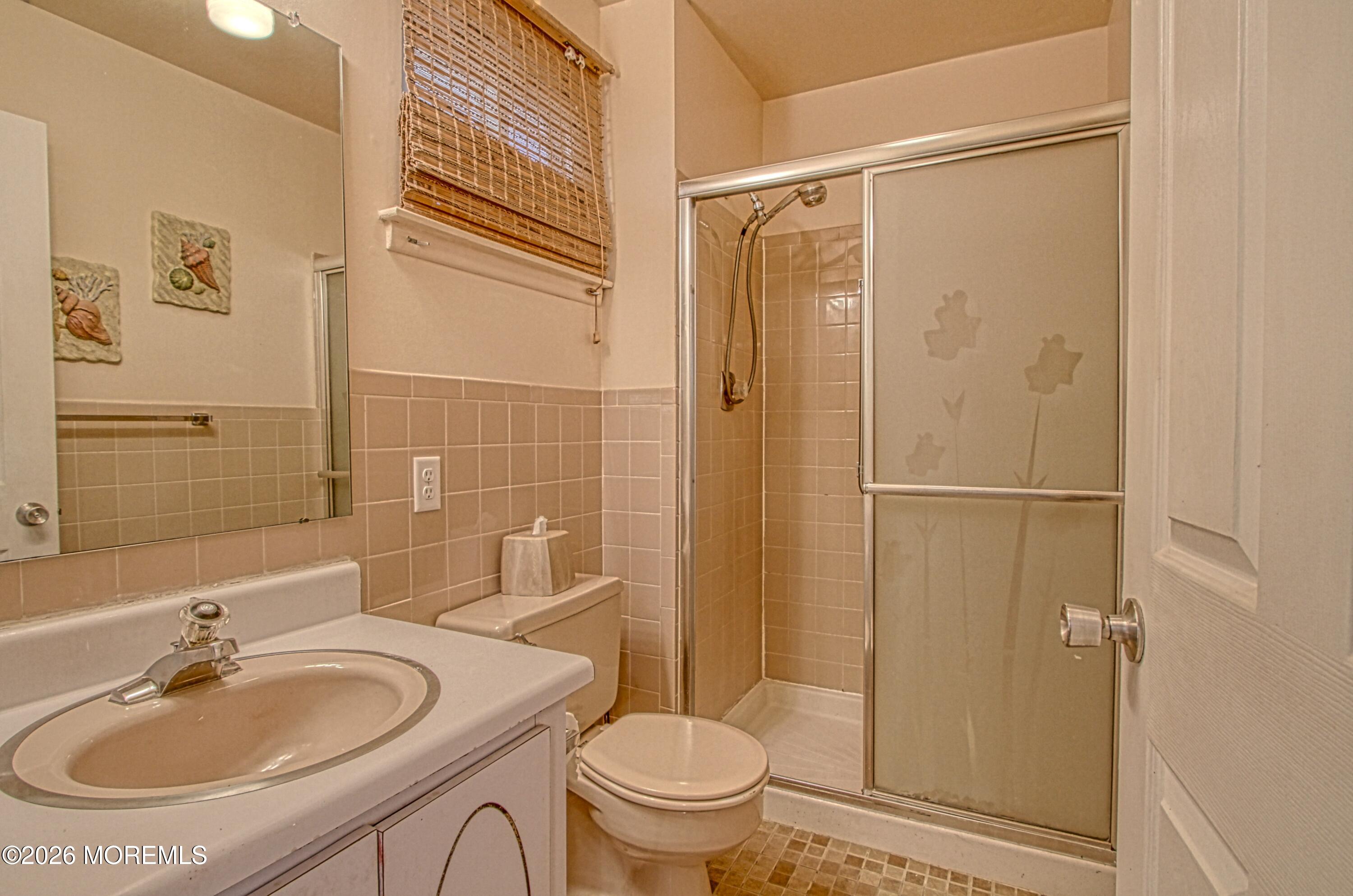 5 Wayne Court Whiting, NJ 08759 - Photo 9 of 23 Main Bath