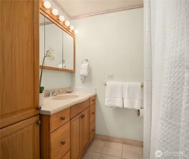 $599,000 | 2501 Canterbury Lane East, Unit 106, Seattle, WA 98112