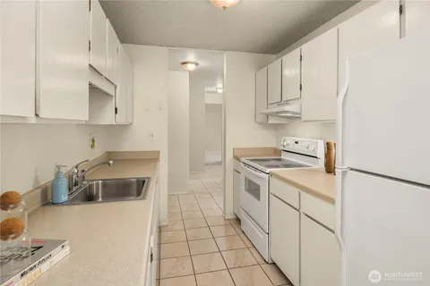 $599,000 | 2501 Canterbury Lane East, Unit 106, Seattle, WA 98112