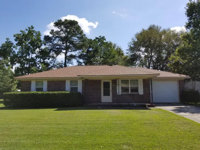 $1,650 | 107 Salem Court, Summerville, SC 29486