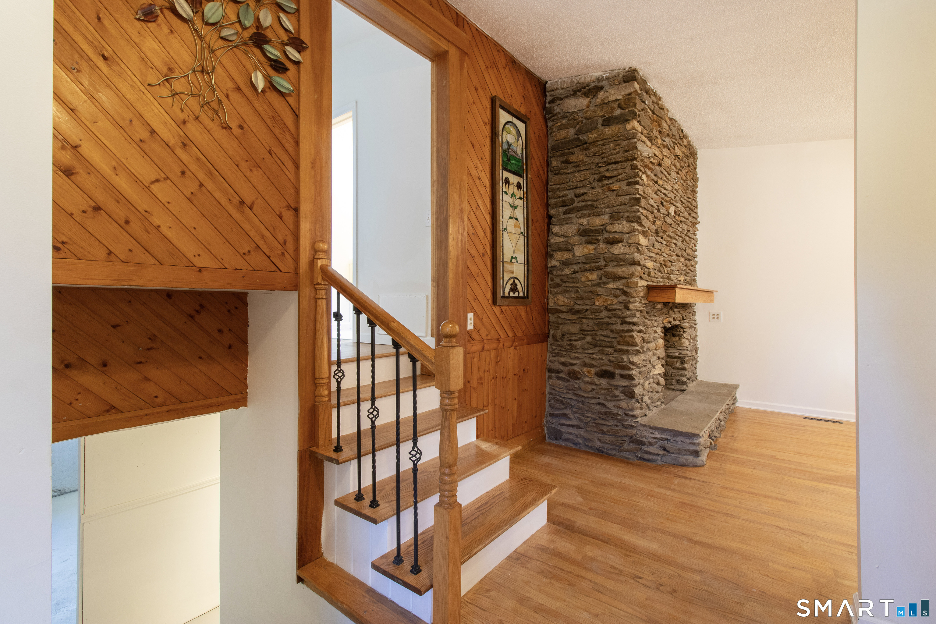 206 North Moodus Road East Hampton, CT 06424 - Photo 8 of 38