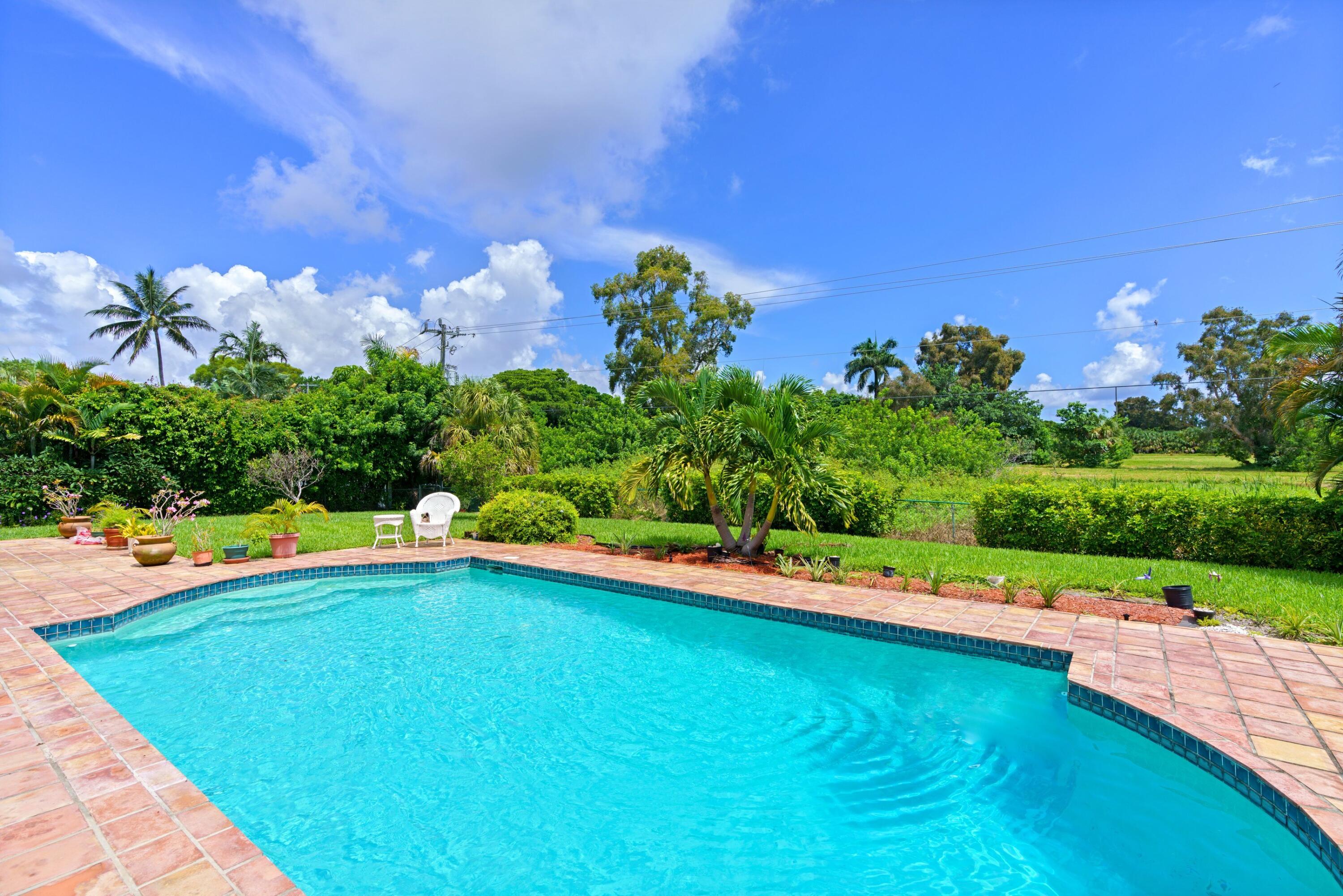 7300 Fairway Trail Boca Raton, FL 33487 - Photo 4 of 27 Pool & Patio