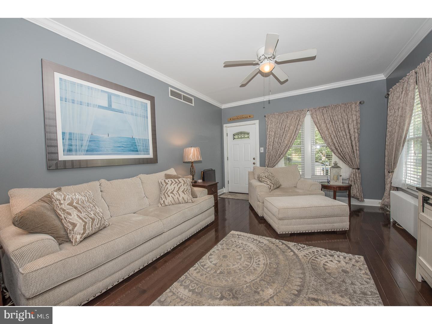 229 Morwood Road Harleysville, PA 19438 - Photo 6 of 25 Living Room