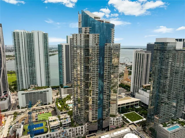 $8,600 | 851 Northeast 1st Avenue, Unit 3408, Miami, FL 33132