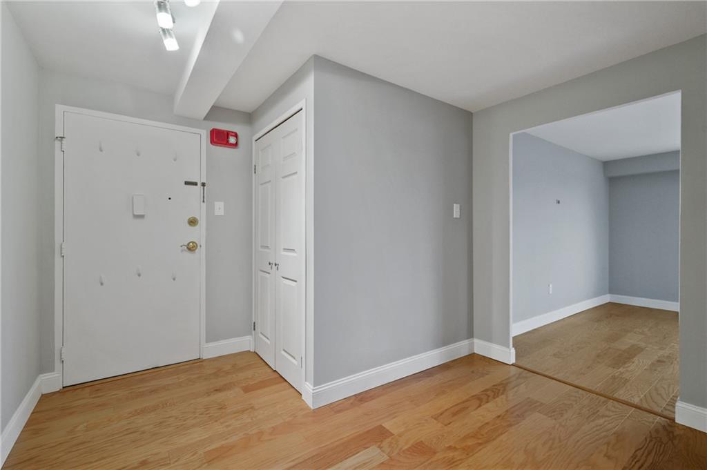 4625 Fifth Avenue, Unit 607 Pittsburgh, PA 15213 - Photo 18 of 22 a view of an empty room