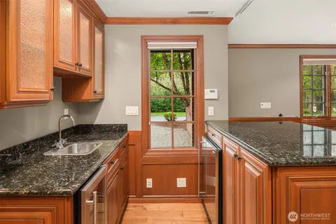 $2,369,000 | 18138 Northeast 130th Place, Redmond, WA 98052