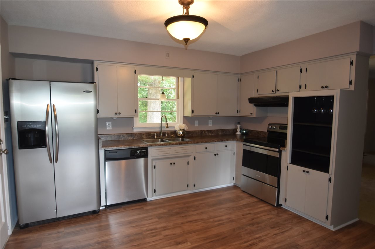 115 Lynn Road Spartanburg, SC 29306 - Photo 4 of 25 Gallery Image 4