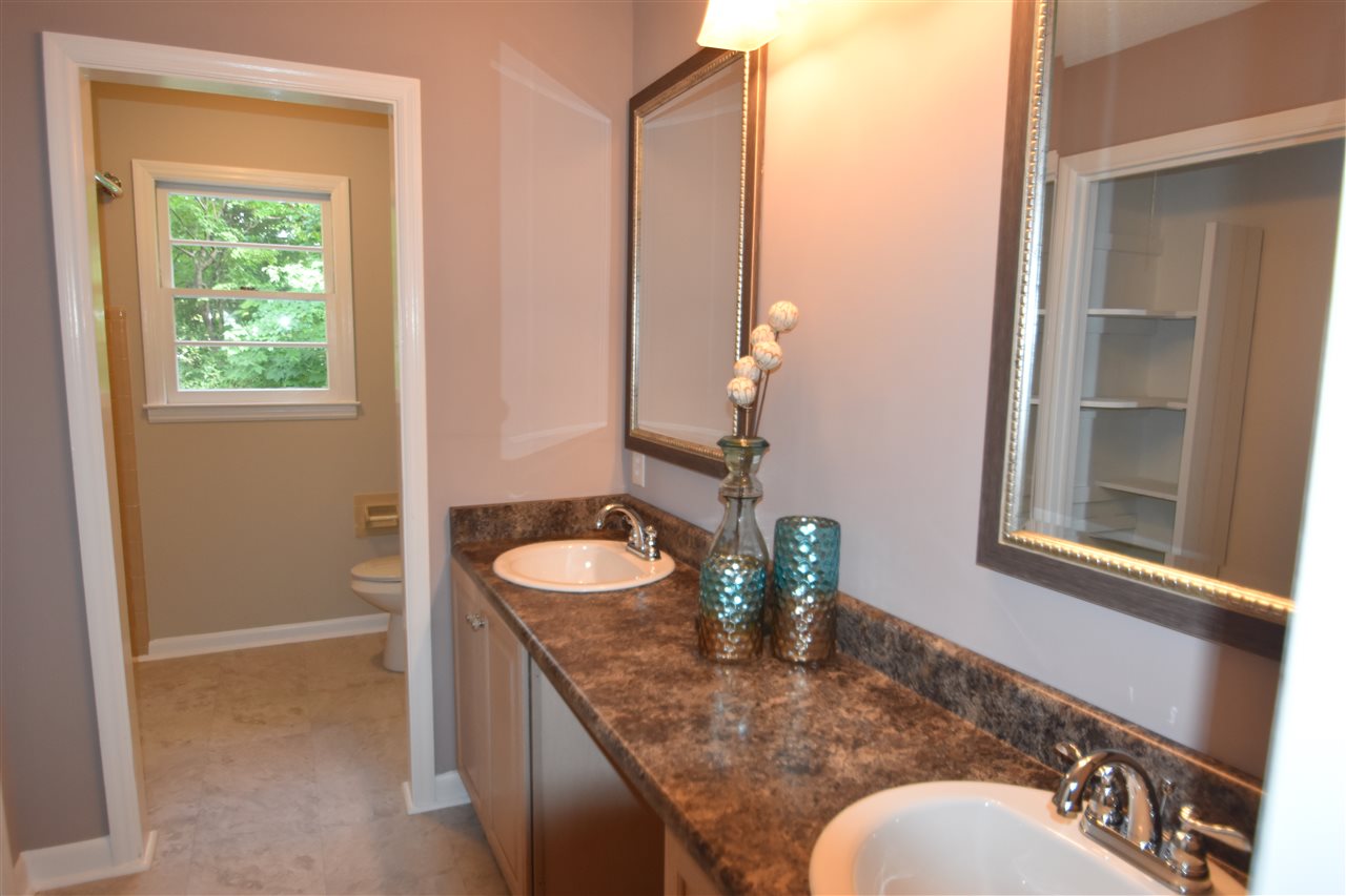 115 Lynn Road Spartanburg, SC 29306 - Photo 9 of 25 Gallery Image 9