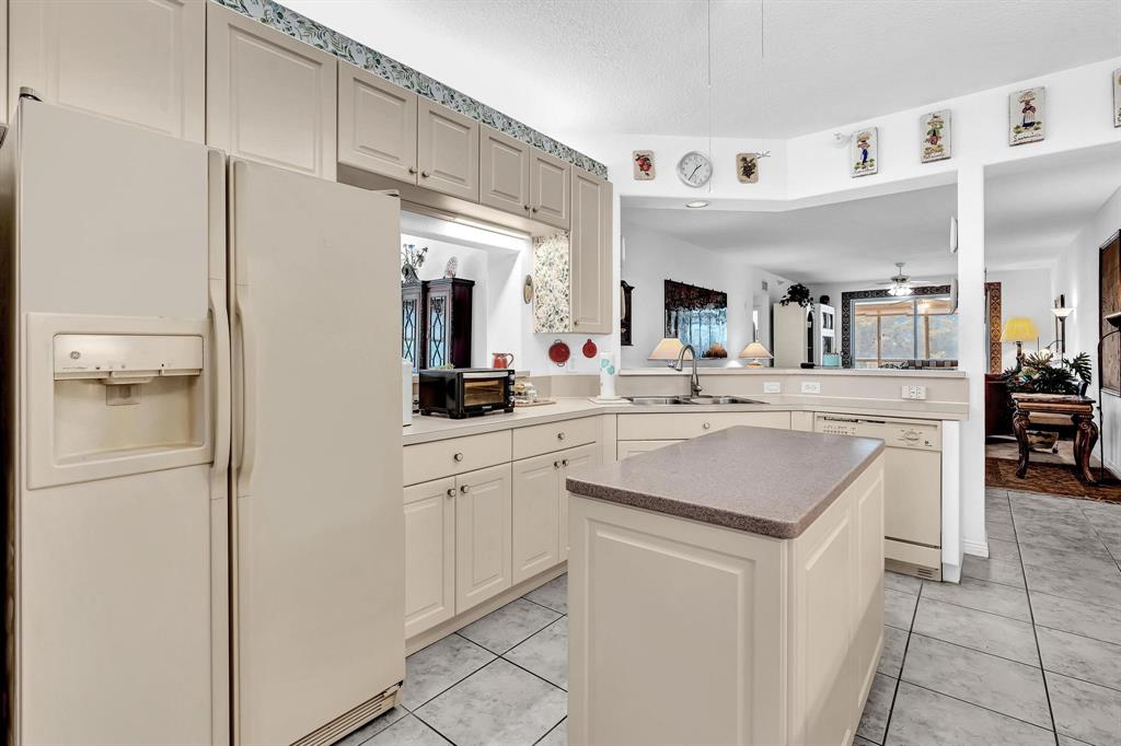 7715 Southampton Terrace, Unit 301 Tamarac, FL 33321 - Photo 11 of 76